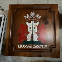 Vintage Dart Board In Wooden Lions & Castle Dart Board Case (Basement 1)