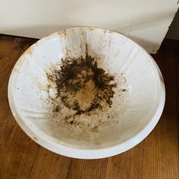 Large Vintage Ironstone Bowl (Bedroom 2)