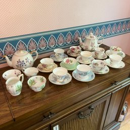 Vintage Tea Cups And Sadler And Heatmaster Tea Pots (DR)