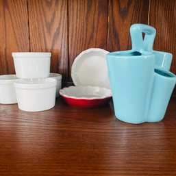 Ceramic Utensil Holder, 4 Small Anchor Hocking Bowls & 2 Red Scalloped Egde Dishes (Kitchen)