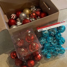 Shatterproof Christmas Ornaments (BSMT)