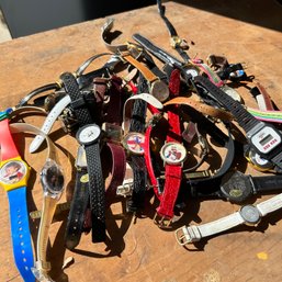 Mixed Lot Of Vintage Wrist Watches, Novelty Watches (Garage On Table)