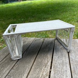 Vintage White Wicker Bed Table/Tray (Shed)