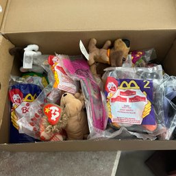 Assorted Vintage McDonald's Toys (LR)