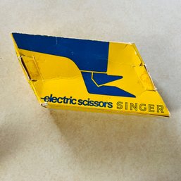 Vintage Singer Electric Scissors (Kitchen)