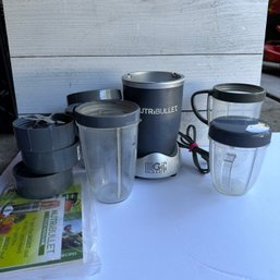 Magic Bullet With Multiple Blades And Cup Sizes (Garage)