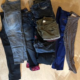 Ladies Pants & Jeans Lot, Mixed Sizes (BSMT)