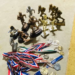 Collection Of Youth Sports Trophies & Medals (some Unglued As Shown) BSMT
