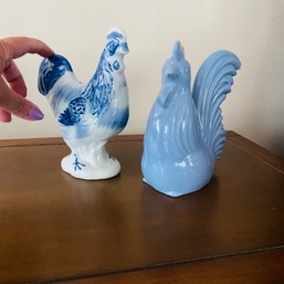 Pair Of Small, Pretty Blue Ceramic Chicken Decor (Kitchen)