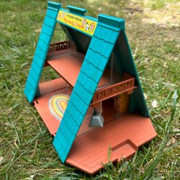Vintage Fisher Price PLAY FAMILY A-FRAME  (Shed)
