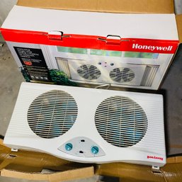 Honeywell Double Ventilator Window Fan In Box (BSMT)