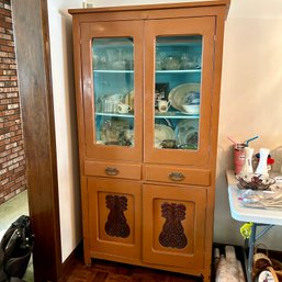 Primitive Vintage Possibly Antique Wooden Pie Safe, Kitchen Cupboard, Pantry - CONTENTS NOT INCLUDED (kitch)
