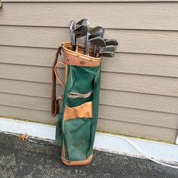 Set Of Golf Clubs With Bag (garage)