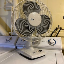 Oscillating Table Top Fan (bsmt)