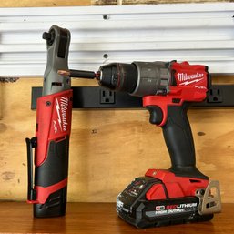 Milwaukee Drill & Ratchet With Charger (Garage)