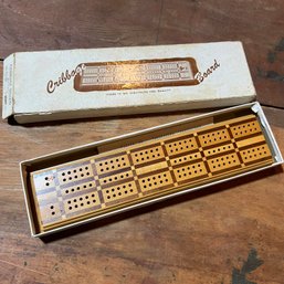 Vintage Cribbage Board (Garage)