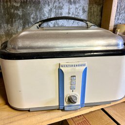 Vintage WESTINGHOUSE Electric Roaster Oven (bsmt)