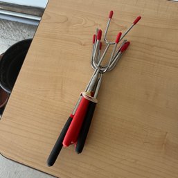 Grill Forks (garage)