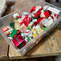 Super Cute Lot Of Annalee Mini Holiday Figures (Garage)