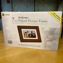 Artforme 7' Digital Picture Frame (BSMT - 62320)