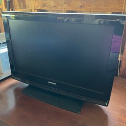 Magnavox TV With Built-in DVD Player - No Remote (garage)