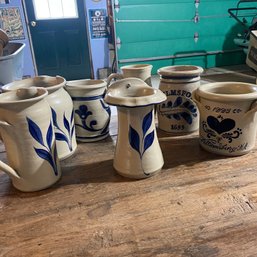 7 Pieces Of Pretty Williamsburg Pottery In Nice Condition (Garage)