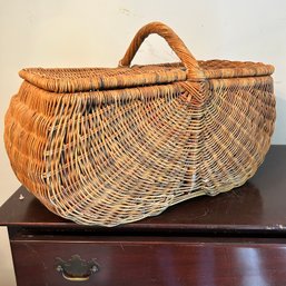 Vintage Large Woven Flip Top Basket (attic Right)