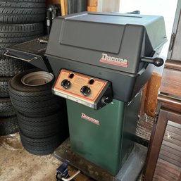 Ducane Propane Grill With Cover (garage)