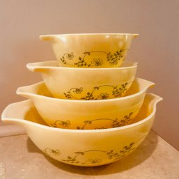 Nesting Set Of 4 Vintage Pyrex Shenandoah Cinderella Mixing Bowls (Kitchen)