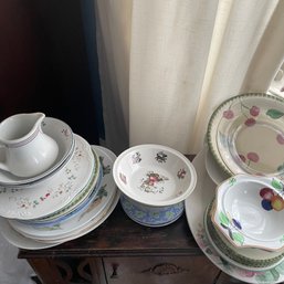 Mixed Lot Of Dishes (Living Room)