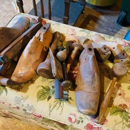 Lot Of Wood Vintage Cobbler's Shoe Tools / Molds (Garage, Top Floor)