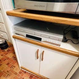 Toshiba DVD And VHS Player With Remote (Kitchen)