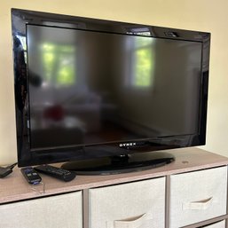DYNEX LCD TV With Remote