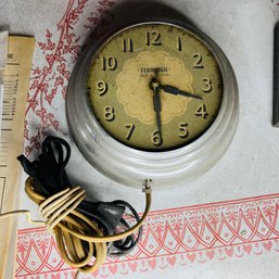 Antique Flamingo Self-starting Electric Wall Clock (Basement)