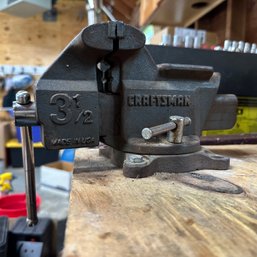 CRAFTSMAN 3 1/2 Vice Attached To Table (Garage - 62480)