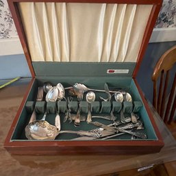 Rogers Bros. Fancy Utensil & Servingware Lot In Wood Box Forks. Knives, Spoons (Dining Room)