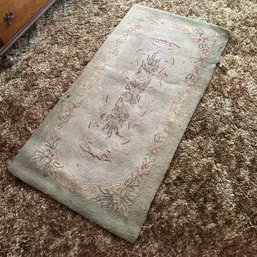 Pretty Vintage Floral Rug  Approx. 58' X 30' (Up2)