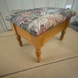 Nice! Small Footstool Bench With Storage & Floral Cloth Top (LR)