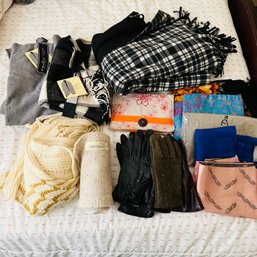 Blanket Shawls, Scarves And Gloves (Bedroom)
