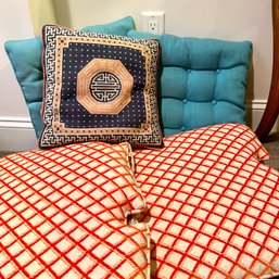 Cushion/throw Pillow Lot: Vintage Orange Kitchen Chair Cusions, Plus Two Teal Cushions/pillow (BSMT)