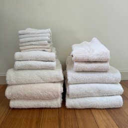 Assorted Ralph Lauren And Grand Patrician Towels (*49642*) (Bed1)