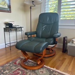 Stunning Dark Green EKORNES Chair & Ottoman (office)