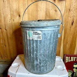 Galvanized Metal 10gallon Trash Can With Lid And Handle (garage2)
