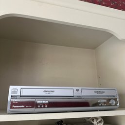 Panasonic DMR-E75V VHS/DVD Player  - See Description (Study)