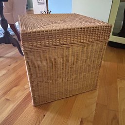 Woven Cube Storage Basket, Hinged Lid (Living Room)