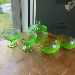 Assorted Vintage Uranium Glass Pieces (KM5)