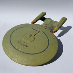 Star Trek Starship USS Enterprise NCC-1701-D Model (JS)