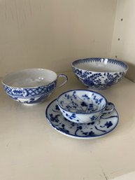 Antique Asian Motif Blue & White Tea Cup & Bowl Mixed Lot (Attic)