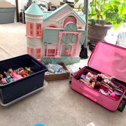 Vintage Victorian Barbie Deluxe Dream House With Tons Of Dolls And Accessories! (Back LR)