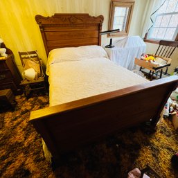Antique Full Size Bed With Headboard And Footboard (Bedroom 2)